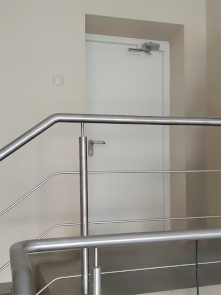 С хромированной ручкой